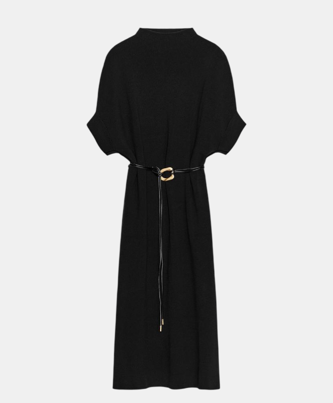 Robe en maille avec ceinture